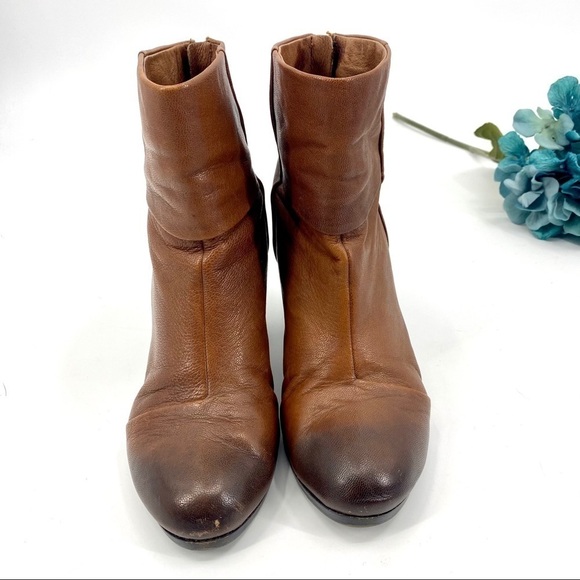 Vince Camuto Hadley brown leather bootie 8 - Picture 3 of 12